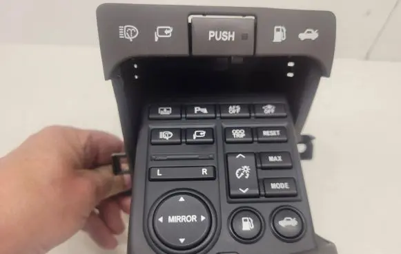 Multifunctional control switch/knob