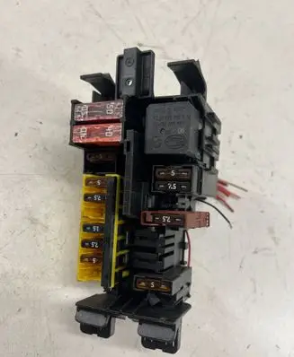 Mercedes-Benz GLC X253 C253 Fuse module A2059067200 1813030762 19261000002