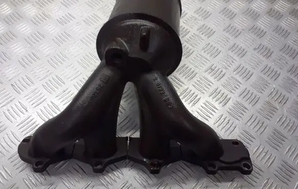 Opel Vectra C Exhaust manifold 25324088