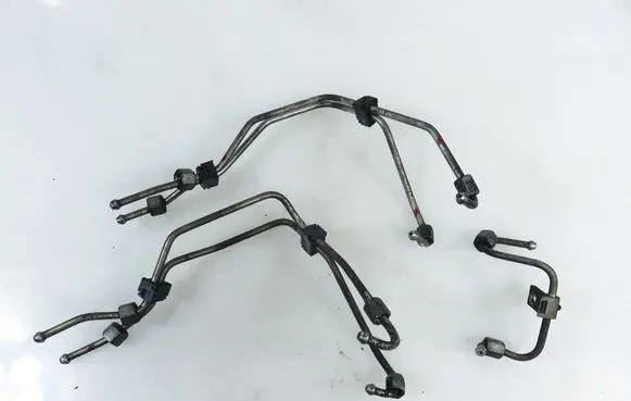 Citroen C4 I Fuel injector supply line/pipe 