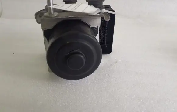 Porsche Cayenne (92A) ABS Pump 7P0907379L 7P5614517A