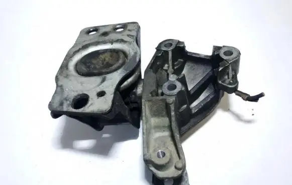 Nissan Primera Engine mount bracket 11210bn702 586334