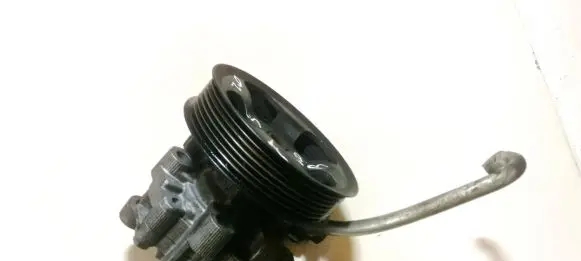 Toyota Avensis T250 Power steering pump