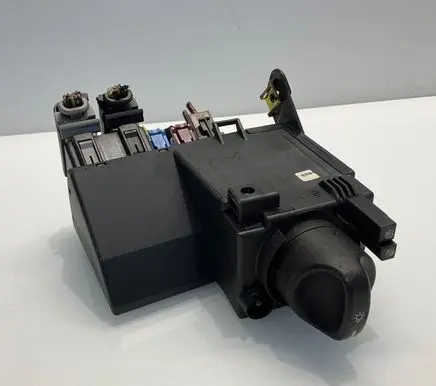 Mercedes-Benz E W210 Light switch 2105451404 A2105451404