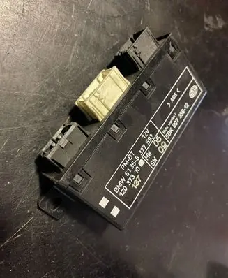 BMW 5 E39 Comfort/convenience module 61358377593 12037310