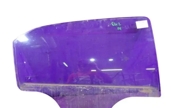 Peugeot 301 Front door window glass four-door 