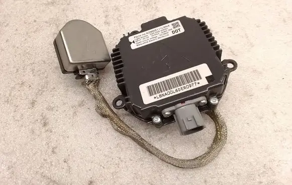 Nissan Murano Z50 Headlight ballast module Xenon NZMNS111LBNA