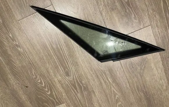 Volkswagen ID.3 Front door vent window glass four-door 10A845412 43R01390