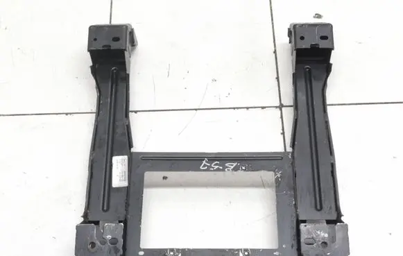 Volvo XC90 Front passenger seat console base 30767433