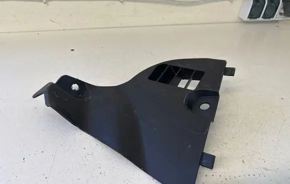 Opel Vivaro Dashboard lower bottom trim panel 8200410458 M715505 91201370099