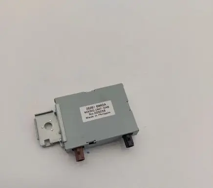 Nissan Leaf II (ZE1) Aerial antenna amplifier 282B16WK0A