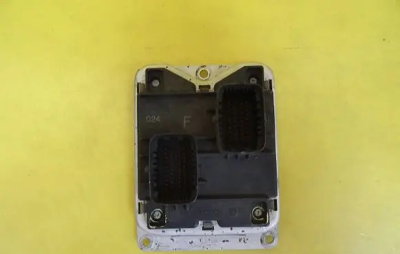 Alfa Romeo 156 Engine control unit/module 0261204947