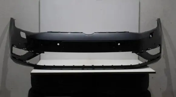 Volkswagen Golf VII Front bumper