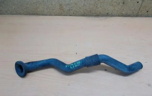 Mercedes-Benz Vito Viano W638 Engine coolant pipe/hose