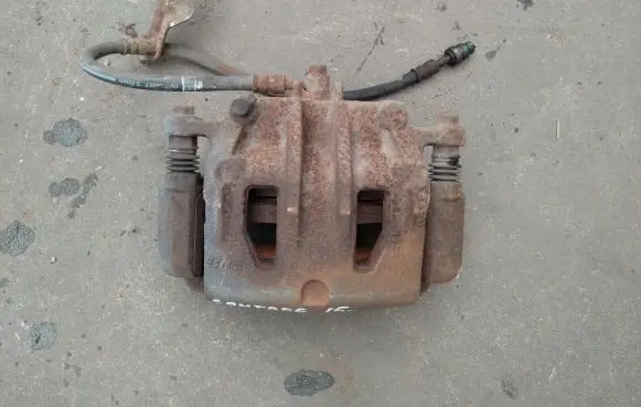 Hyundai Santa Fe Front brake caliper