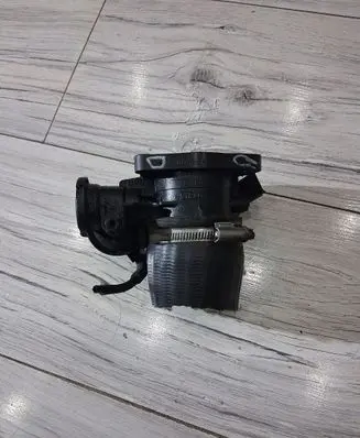 Citroen C5 Aircross Throttle body valve 9647474880