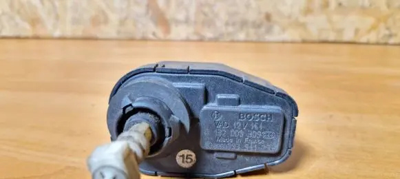 Audi 80 90 B3 Headlight level adjustment motor 0132008309