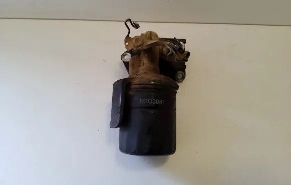 Toyota Hilux (AN120, AN130) Oil filter mounting bracket
