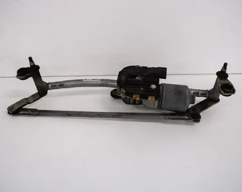 Skoda Superb B6 (3T) Front wiper linkage and motor