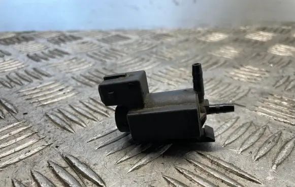 BMW 1 E81 E87 Turbo solenoid valve 7810831