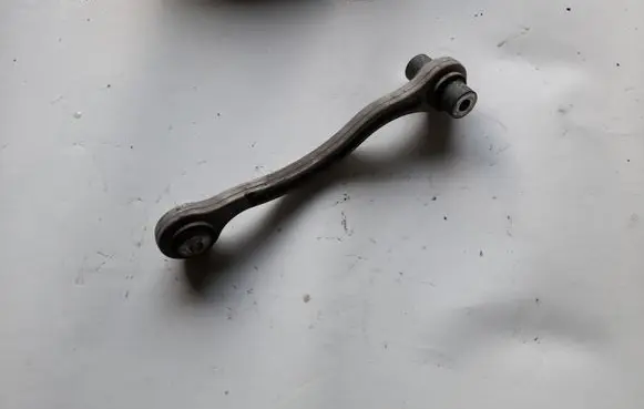 Mercedes-Benz E A207 Rear control arm 20402