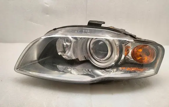 Audi A4 S4 B7 8E 8H Headlight/headlamp