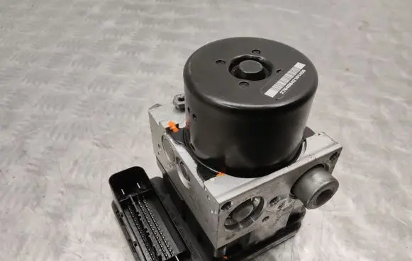 Mercedes-Benz SLK R172 ABS Pump A1729014000 A1724314212