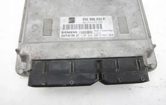 Seat Ibiza III (6L) Engine control unit/module 03E906033P