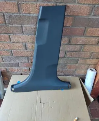 (B) pillar trim (bottom)