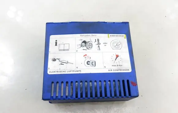 Mercedes-Benz Vaneo W414 Tire air pump compressor 0005830502