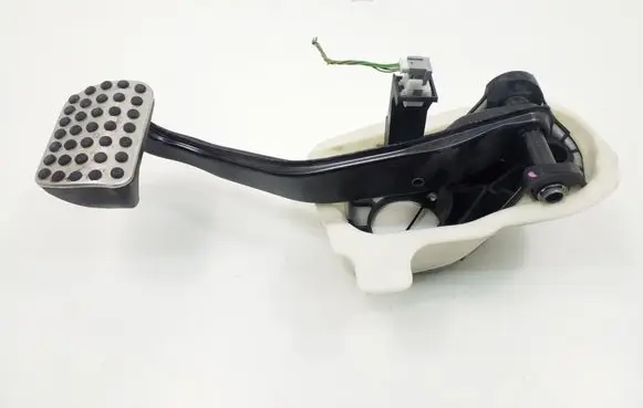 Mercedes-Benz C W205 Brake pedal A2052920308