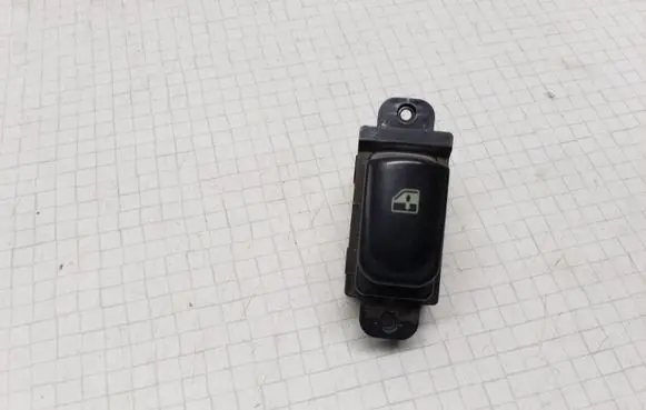 Hyundai Sonata Electric window control switch 202005491