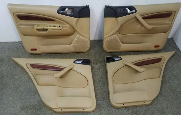 Skoda Octavia Mk1 (1U) Front door card panel trim 