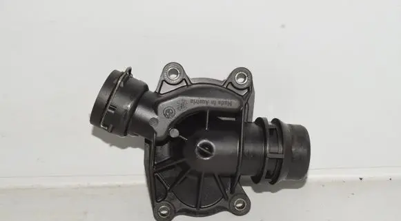 BMW 5 E39 Thermostat/thermostat housing 2354056