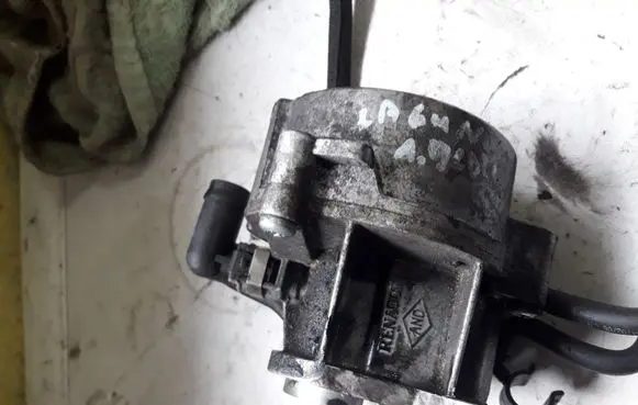 Renault Trafic II (X83) Vacuum pump
