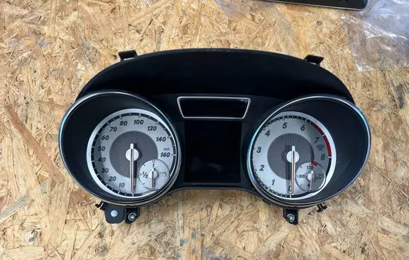 Mercedes-Benz CLA C117 X117 W117 Speedometer (instrument cluster) A1179007600 0263697035 A1179010700