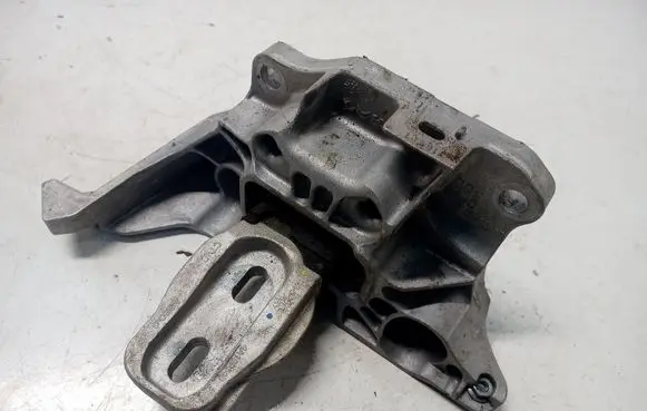 Peugeot 307 Gearbox mounting bracket 9824312980