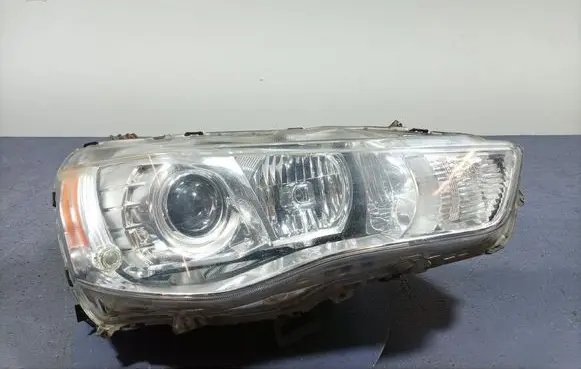 Mitsubishi Outlander Headlight/headlamp 