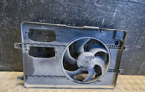 Mitsubishi ASX Radiator cooling fan shroud 1350A072