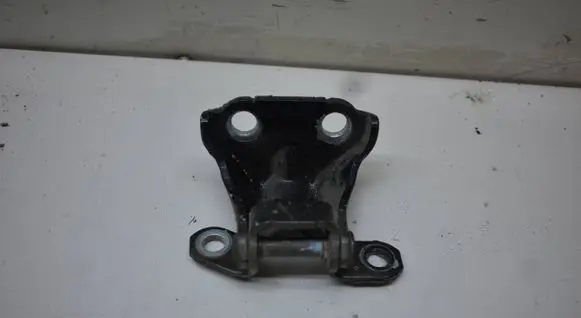 Subaru Outback (BS) Rear door upper hinge 