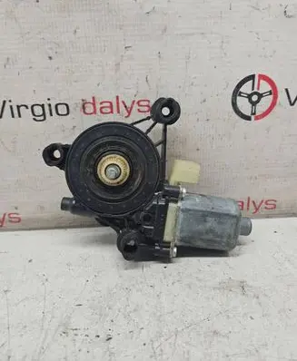 Volkswagen Touran III Front door window regulator motor E850202102
