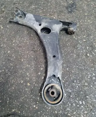 Toyota Corolla E120 E130 Front lower control arm/wishbone