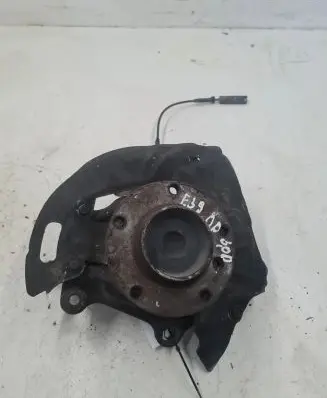 BMW 5 E39 Front wheel hub