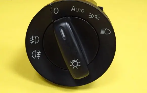 Volkswagen Tiguan Light switch 1K0941431AS