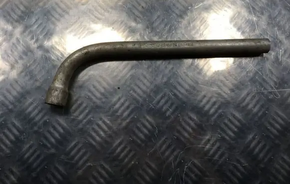 Volkswagen PASSAT B5 Wheel nut wrench 4D0012219A