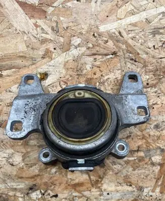 Volvo V40 Engine mount bracket 326F11
