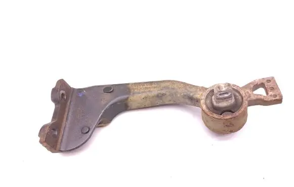 Mercedes-Benz Vito Viano W639 Rear differential/diff mount bracket A6393530695