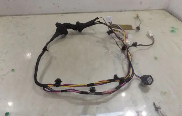 Mitsubishi Space Star Front door wiring loom