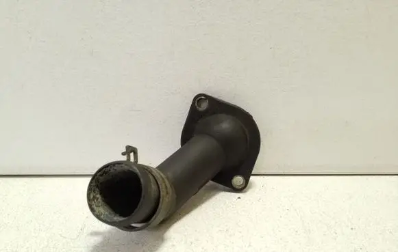 Audi A3 S3 8L Engine coolant pipe/hose 038121121D