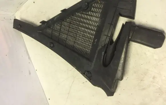 BMW X5 E70 Air intake duct part 6945583